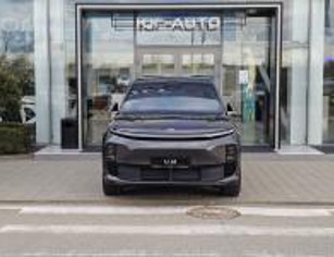 LiXiang (Li Auto) L6